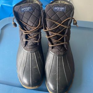 Sperry Women's Saltwater Quilted Waterproof Boots Size 11 M